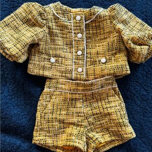 JANIE AND JACK BOUCLÉ BALLOON SLEEVE JACKET 6-12months AND SHORTS 3-6months